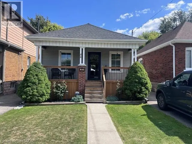 84 Barons Avenue N, Hamilton